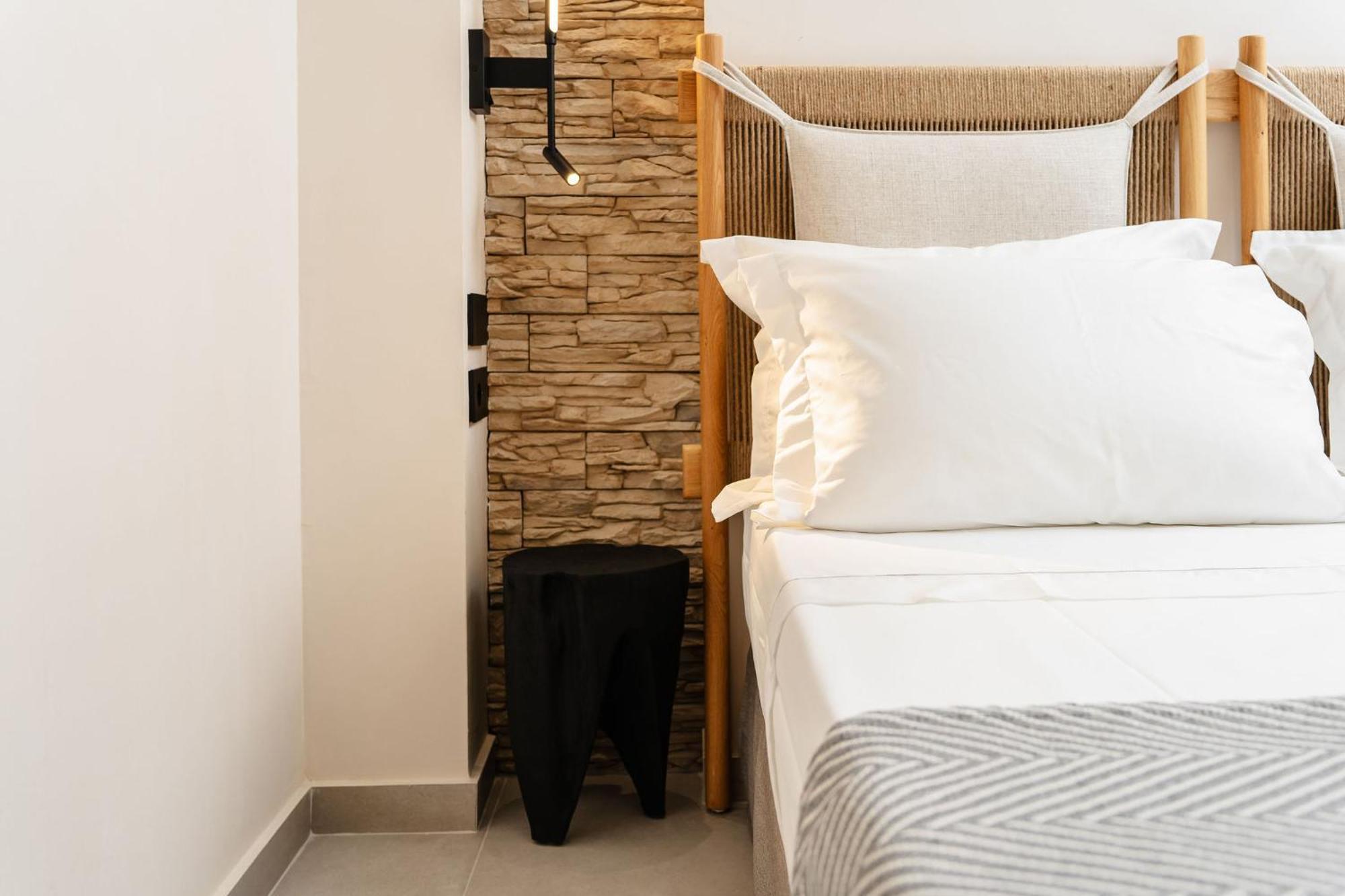 Legato Spa Suites Naxos City Room photo